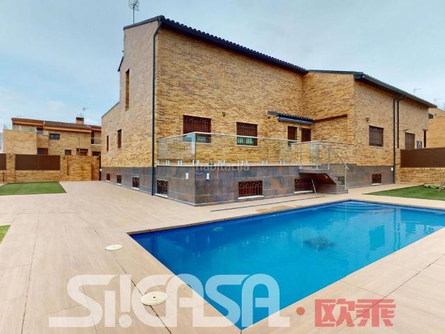 Casa pareada en venta en Parla, Parla Este. Casas pareadas.