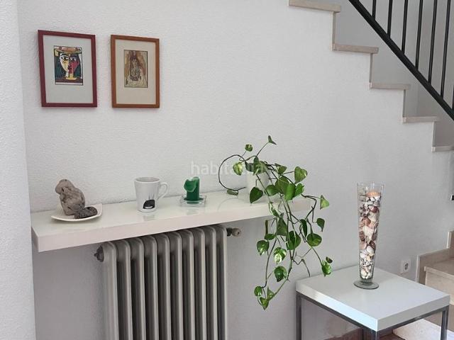 Casa pareada en venta en Petrer. En urbanización privada. Casas pareadas.