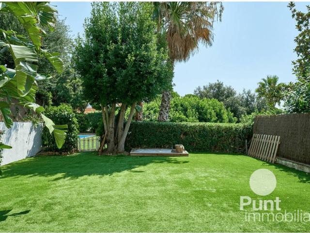 Casa pareada en venta en Premià de Dalt. Casa pareada en venta con piscina comunitaria en Premià de Dalt. Casas pareadas Premià de.
