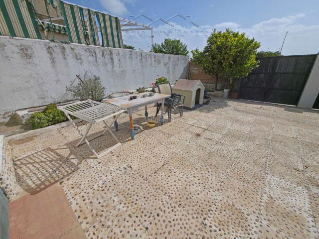 Casa pareada en venta en Puerto de Santa María El, El Juncal Vallealto. * PARCELA URBANA *. Casas pareadas Puerto de Santa María.