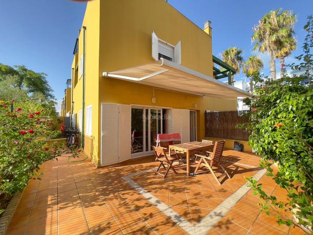 Casa pareada en venta en Rota, Costa Ballena Largo norte. Pareado en venta en Costa Ballena, Rota. Tartessos. Casas pareadas.