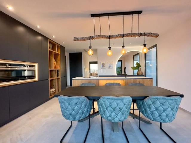 Casa pareada en venta en Rojales. Vivienda de diseño sostenible, acabado de alta calidad y la ubicación exclusiva en Ciudad Quesada. Casas pareadas.