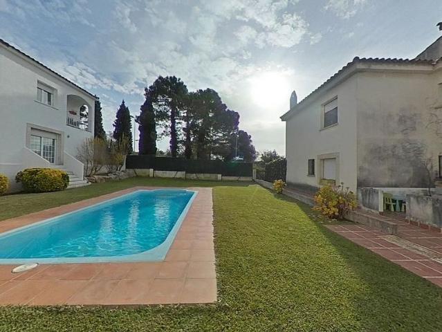 Casa pareada en venta en ronda Del Fort Roig, Girona, de 169 m² 4 habitaciones por 363.000