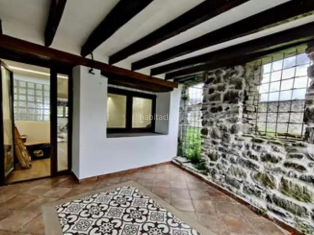 Casa pareada en venta en Ramales de la Victoria. Coqueta casa pareada a estrenar en el centro de Ramales, con todos los servicios a un paso. Casas pareadas Ramales de la.