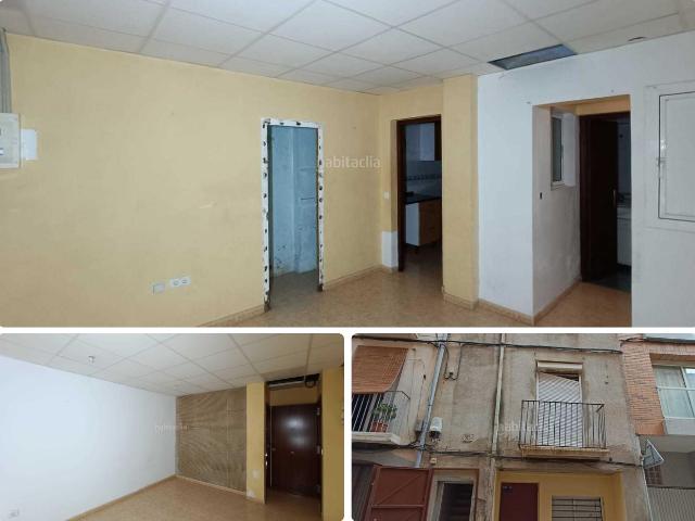 Casa pareada en venta en Reus, Centre. Solvia Inmobiliaria Chalet adosado Reus. Casas pareadas.