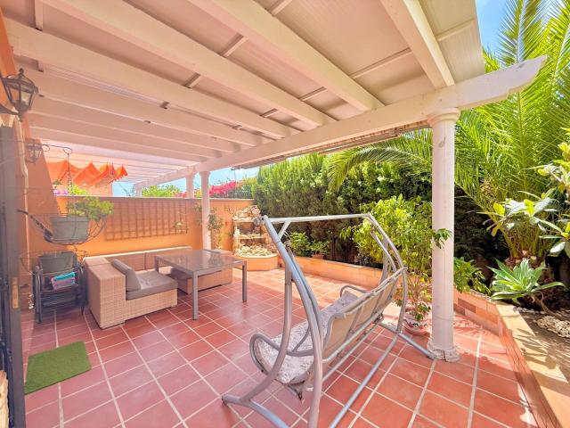 Casa Pareada en Venta en Riviera del Sol, Costa del Sol con Vistas al Mar, Piscina y Solárium