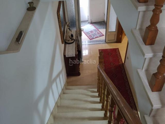 Casa pareada en venta en Ribeira, Santa Uxía de Ribeira. Casa en muy buen estado en Ribeira centro. REBAJADA. Casas pareadas.