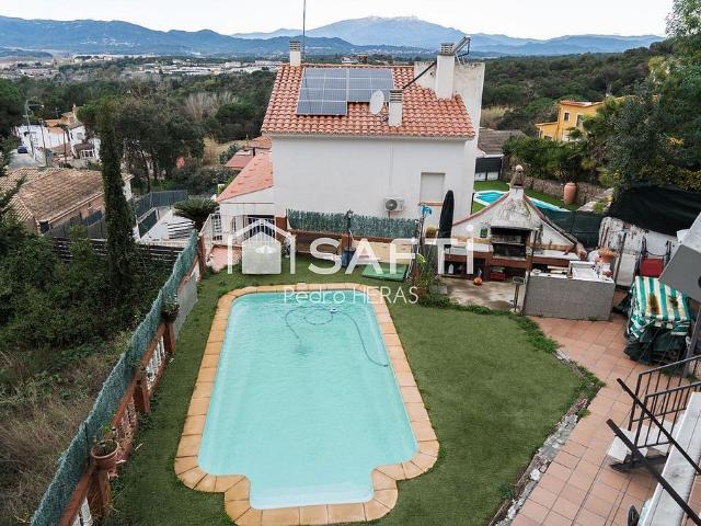 Casa pareada en venta en calle Petxina de la, Tordera, de 164 m² 7 habitaciones por 346.900
