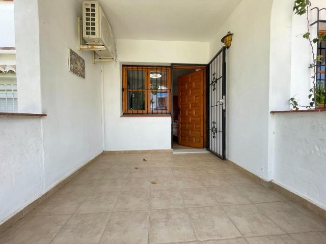 Casa pareada en venta en Torrevieja, Los Balcones Los Altos. Excelente adosado en venta en Urbanización Lago Jardín, Torrevieja. Casas pareadas.