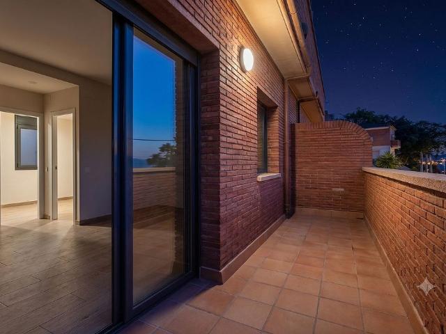 Casa pareada en venta en Terrassa, de 65 m² 3 habitaciones por 390.000
