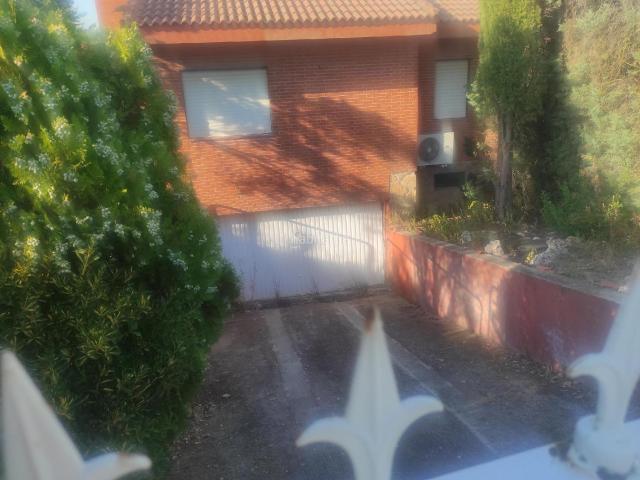 Casa pareada en venta en Valdeolmos Alalpardo. CL ARIES 3. Casas pareadas Valdeolmos.