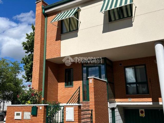 Casa pareada en venta en Valladolid, Parque Alameda Paula López. Casa en venta en Valladolid. Casas pareadas.