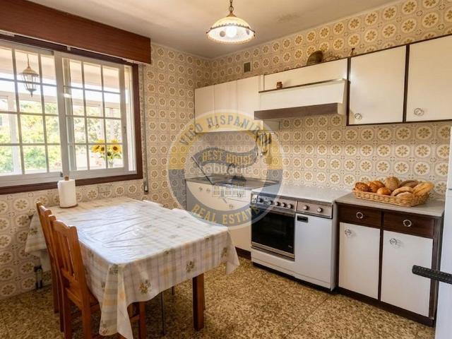 Casa pareada en venta en Vigo, Cabral Candeán. Casa pareada de tres plantas con parcela en Candeán. Casas pareadas.