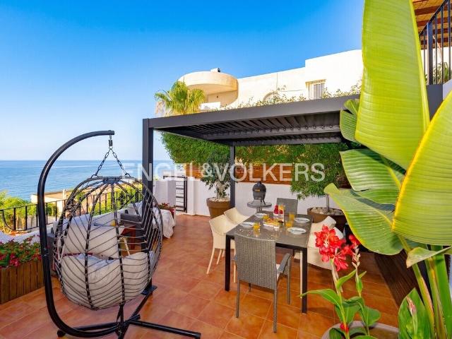 Casa pareada en venta en Vila Joiosa la, Poble Nou Montiboli. Espectacular villa con impresionantes vistas al mar en Villajoyosa. Casas pareadas Vila Joiosa.