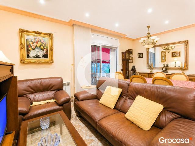 Casa pareada en venta en Vilanova i la Geltrú, La Collada Sis Camins Costa Dorada. CASA PAREADA CON GRAN PATIO, BUHARDILLA Y TERRAZAS EN LA COLLADA VILANOVA I LA GELTRÚ. Casas pareadas Vilanova i la.