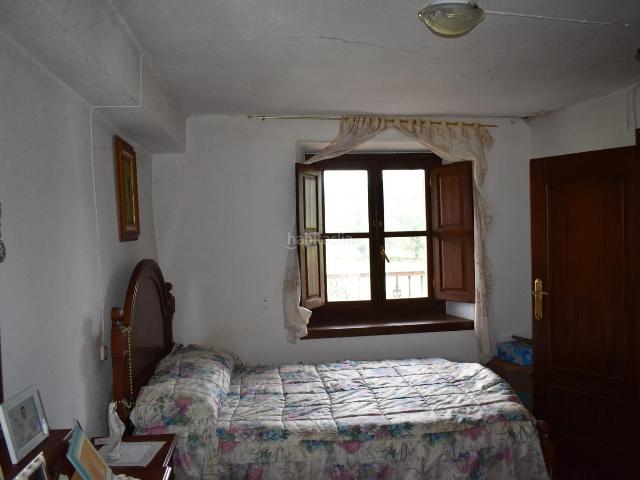 Casa pareada en venta en Villacarriedo. Casa adosada en venta en Villacarriedo. Casas pareadas.