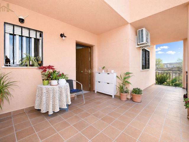 Casa pareada en venta en Villanueva de la Cañada, Villanueva de la Cañada. Agencia inmobiliaria Hogares Villanueva de la Cañada presenta en exclusiva una excelente oportunidad. Casas pareadas.