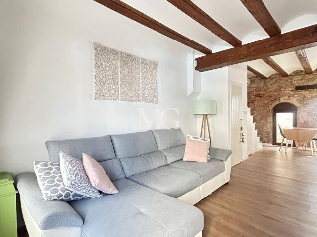 Casa Pareada Reformada En Venta En El Cabanyal – Valencia |. 66m² Valencia