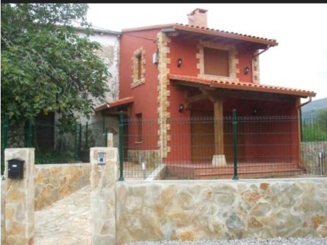 Casa pareada Venta Riotuerto, La Cavada
