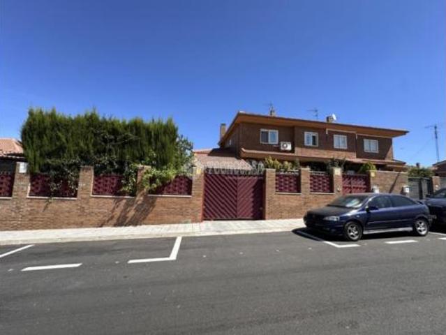 Casa pareada Venta Torres de la Alameda, Torres de la Alameda