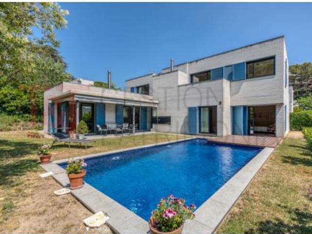 Casa pareada Venta Vallromanes, Vallromanes