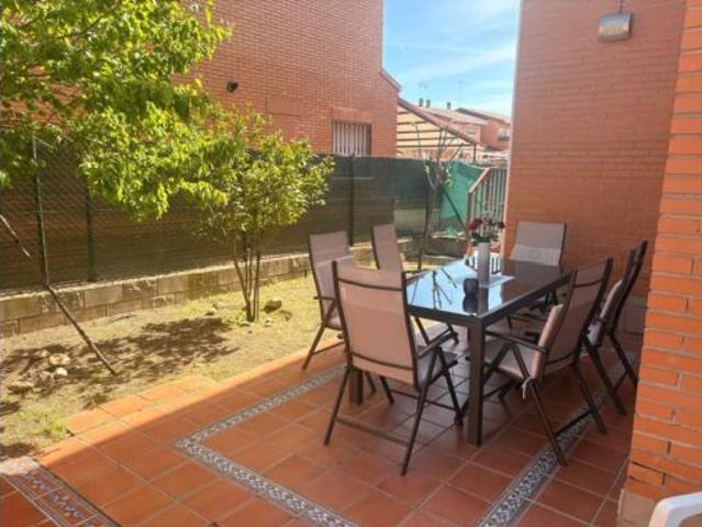 Casa pareada Venta Villa del Prado, Villa del Prado