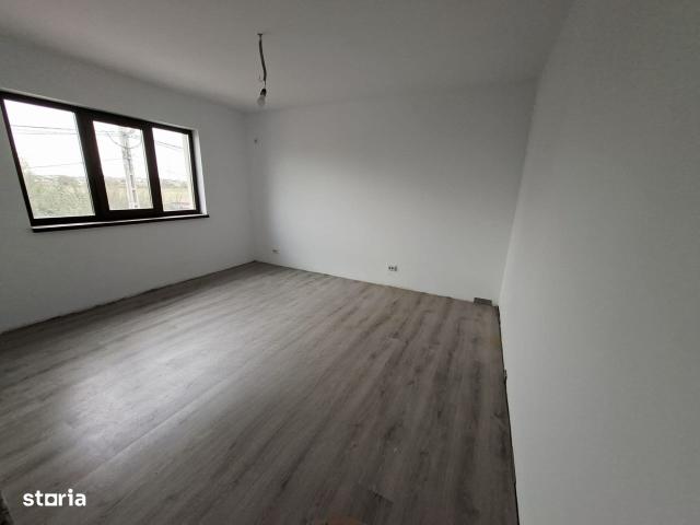 Casa Parter + 1 Etaj/4 camere/Com. Berceni /comision 0%