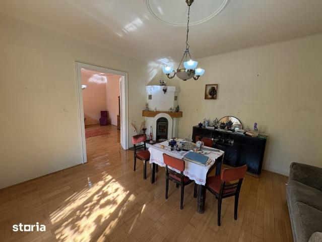 Casa parter + mansarda, situat la curte comuna, teren propriu, 3 locat