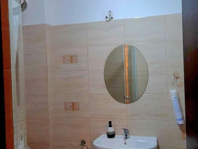 Casa P+E, La Castel, Breazu
