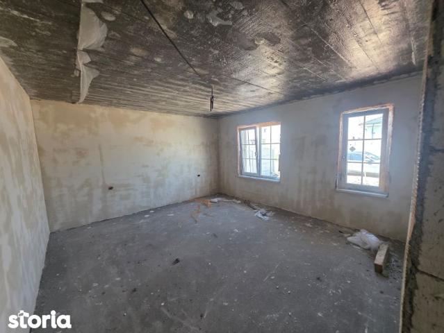 Casa pe parter, 103 mp, 400 mp curte, zona Metro