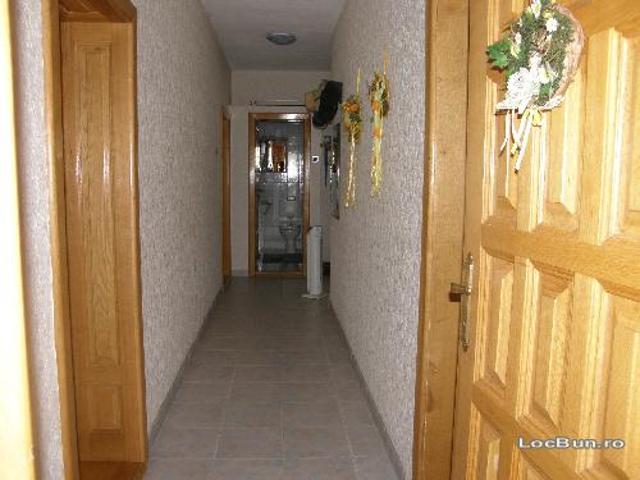 Casa P+E+M, 480 mp, zona de jos