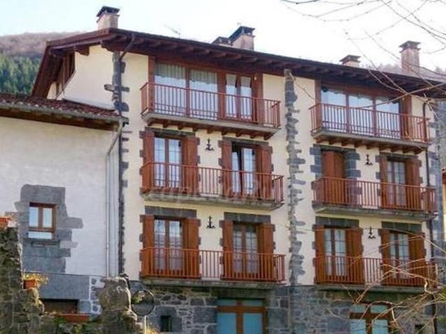 Casa Peustenea