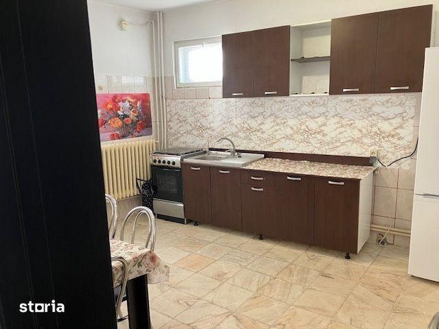 Casa Piata Muncii Maior Coravu Birouri