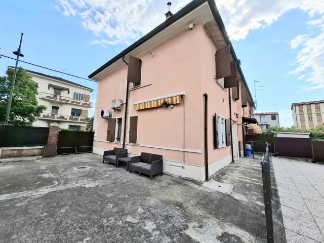 Casa PLURILOCALE in affitto a Rovigo Ro