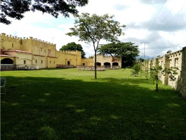 CASA POSADA EN SAFARI ESTADO CARABOBO