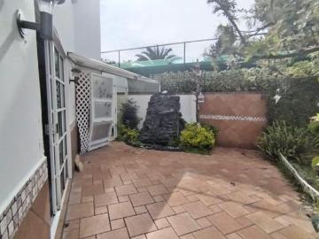 casa espaldas de Town Square 3 recam con baño completo en Fracc con Vigilancia