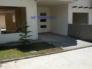 Casa por Estrenar de Venta Sector Coleg Militar Ricaurte Cuenca