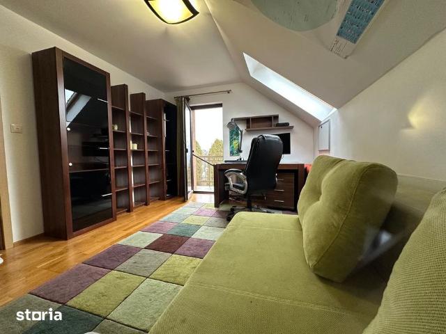 Casa premium 5 camere,2 bai, panouri fotovoltaice, garaj,Giroc