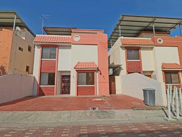 Casa privada de 3 plantas: Urbanización Mar Azul cerrada con terraza panorámica en la azotea