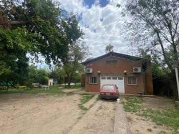 CASA QUINTA 4 AMB CON PILETA 800 M2 TERRENO