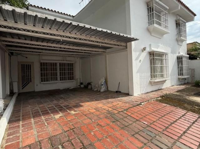 CASA QUINTA URBANIZACION EN EL MORRO I