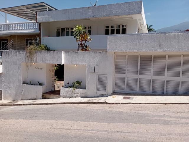CASA QUINTA COLINAS DE LOS CHAGUARAMOS 78 24 47
