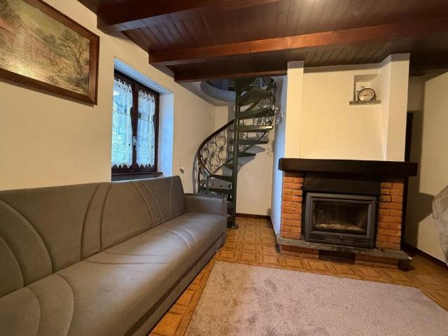 Casa Rustico nel nucleo di Davesco