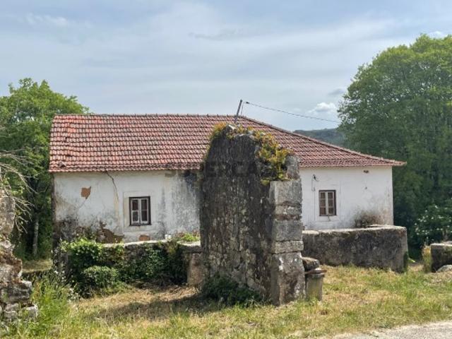CASA RUSTICA EM PARQUE NATURAL