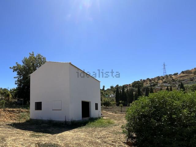 Casa rústica, Coin