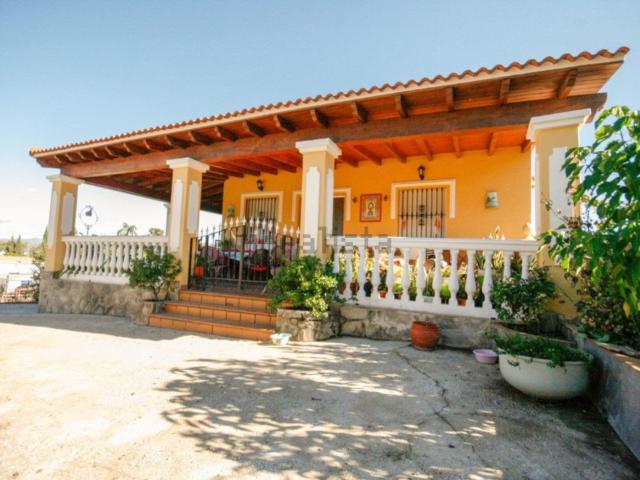 Casa rústica, Coin