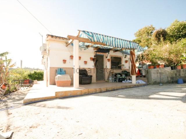 Casa rústica, Coin