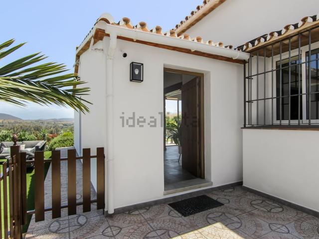 Casa rústica, Coin