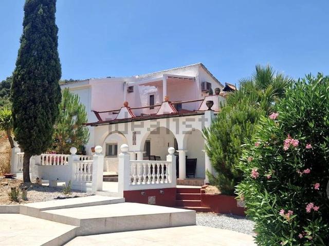 Casa rústica, Comares