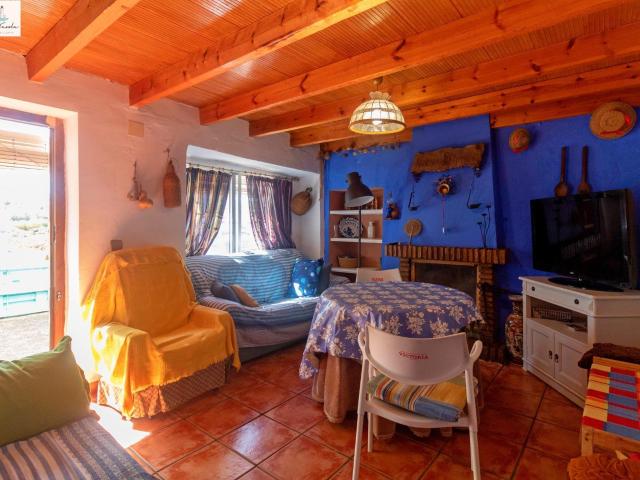 CASA RUSTICA CON ENCANTO CON TERRENO EN ARCHIDONA MALAGA
